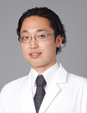 男たちの美容外科広島院の鈴木徹先生